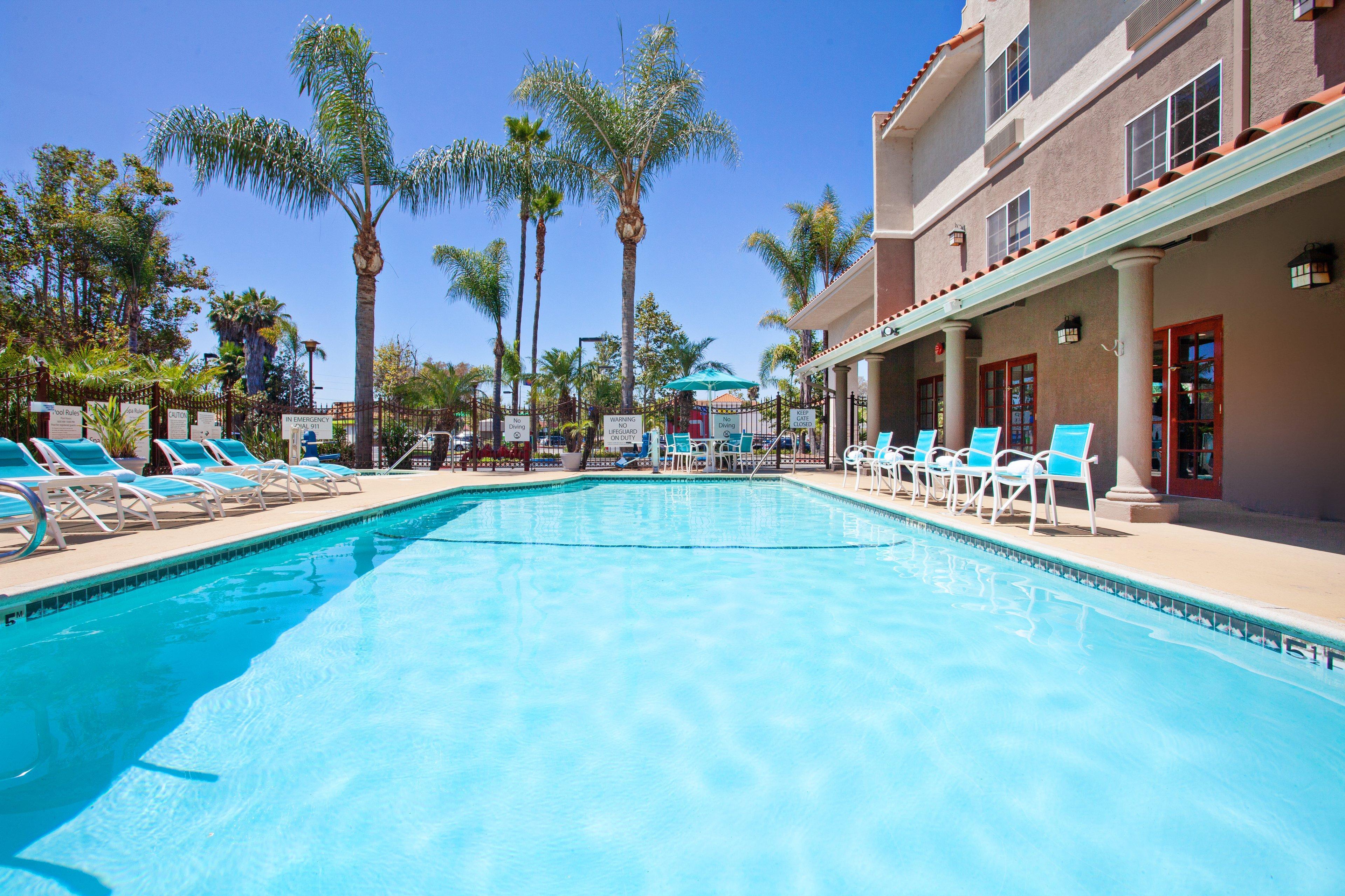 Holiday Inn Express Hotel & Suites San Diego-Escondido By Ihg Eksteriør billede