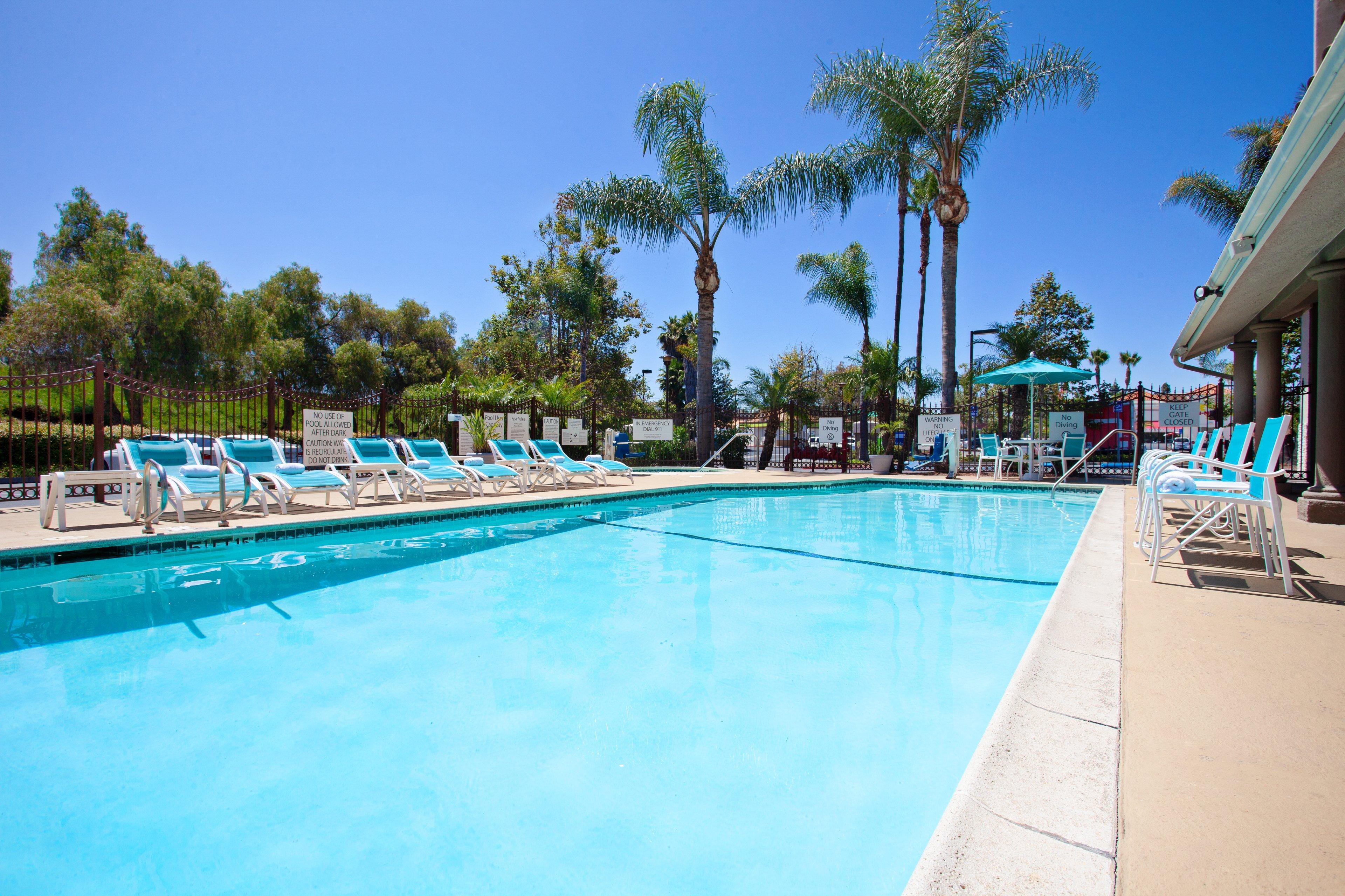 Holiday Inn Express Hotel & Suites San Diego-Escondido By Ihg Eksteriør billede
