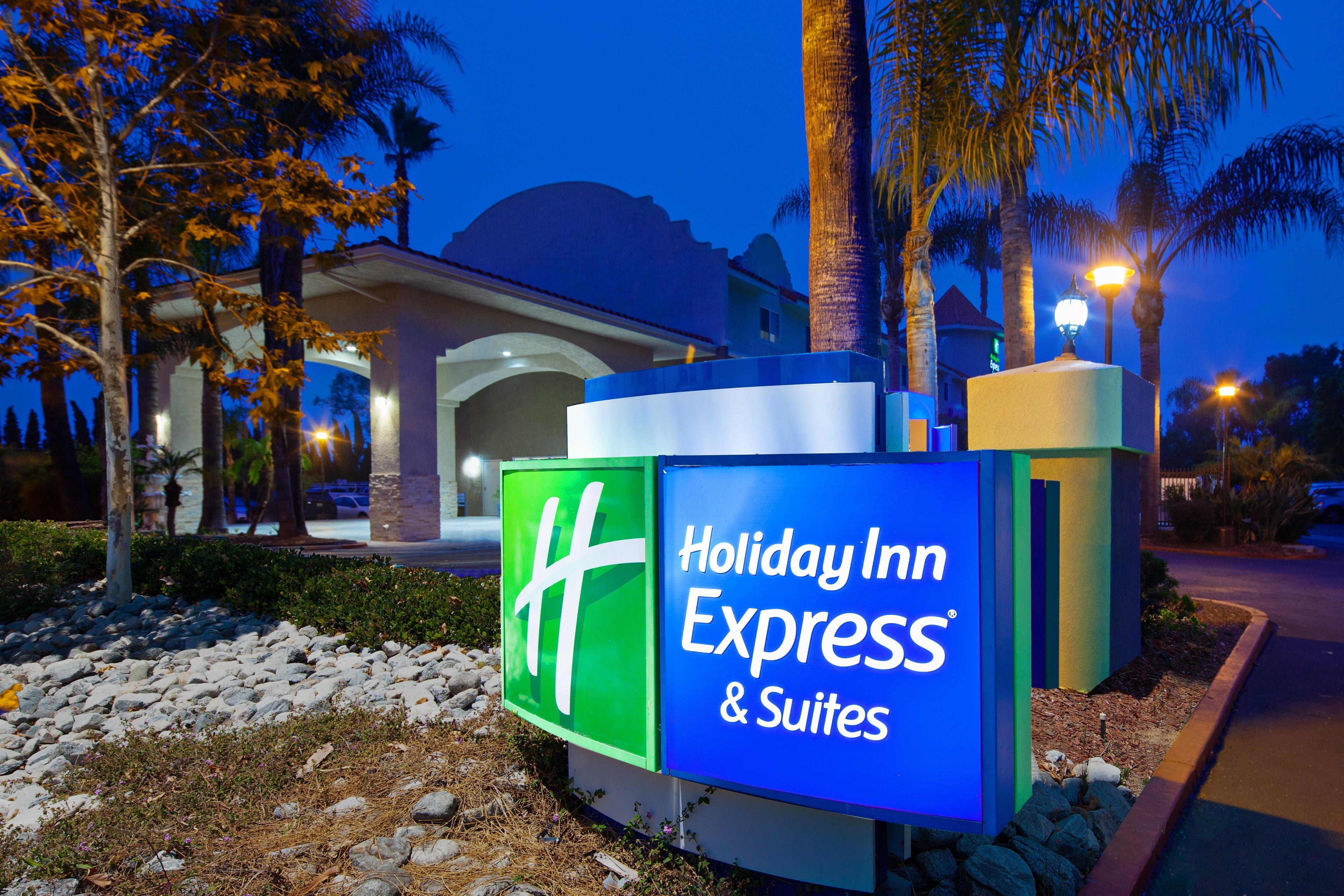 Holiday Inn Express Hotel & Suites San Diego-Escondido By Ihg Eksteriør billede