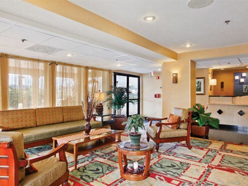 Holiday Inn Express Hotel & Suites San Diego-Escondido By Ihg Eksteriør billede