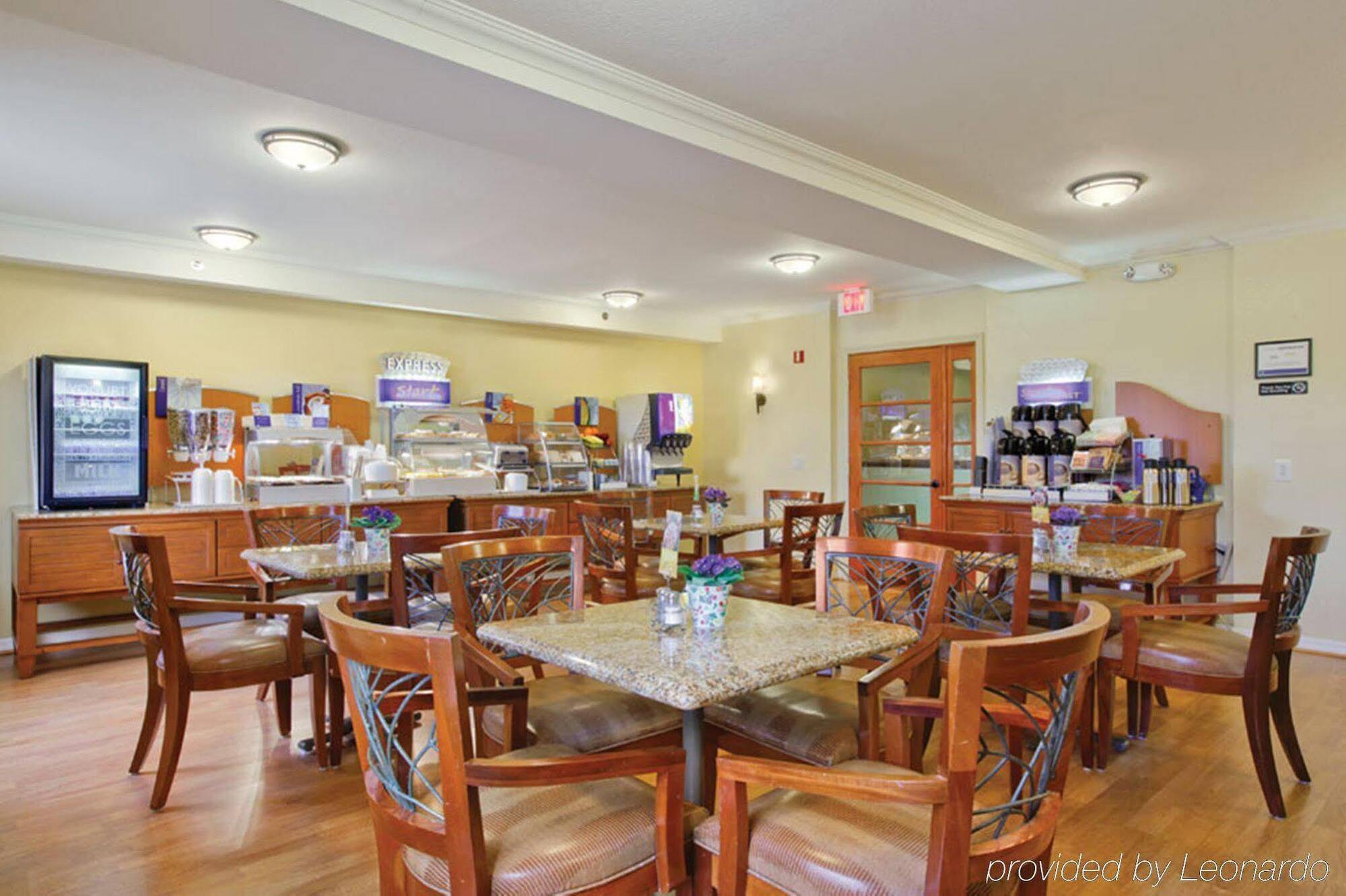 Holiday Inn Express Hotel & Suites San Diego-Escondido By Ihg Eksteriør billede